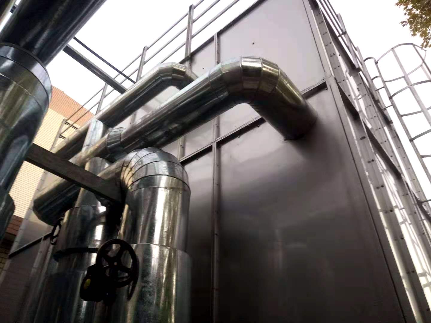 蒸汽<a href=http://www.xjqxbj.com/e/tags/?tagname=%E9%98%80%E9%97%A8%E4%BF%9D%E6%B8%A9%E8%A1%A3 target=_blank class=infotextkey><a href=http://www.xjqxbj.com/e/tags/?tagname=%E9%98%80%E9%97%A8%E4%BF%9D%E6%B8%A9 target=_blank class=infotextkey>閥門保溫</a>衣</a>